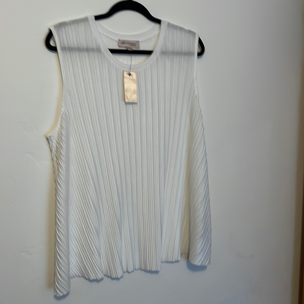 Sleeveless blouse